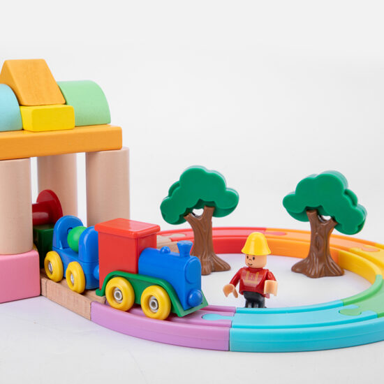 DIY wooden train toy set for children with No.8 track and figures