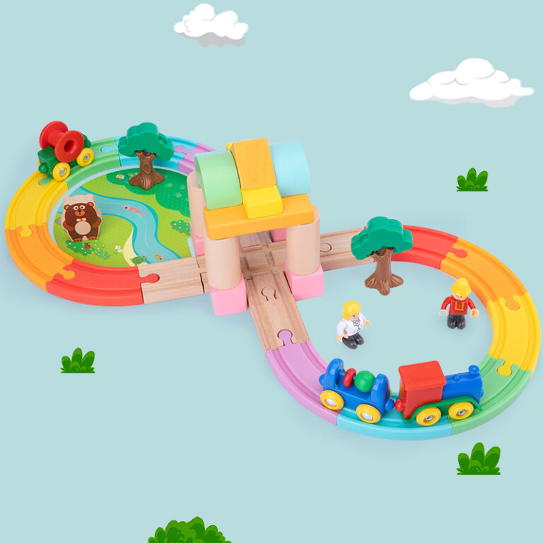 DIY wooden train toy set for children with No.8 track and figures
