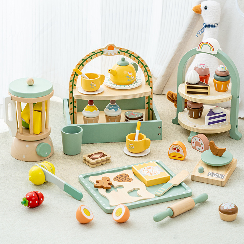 Wooden pretend play cake set for kids